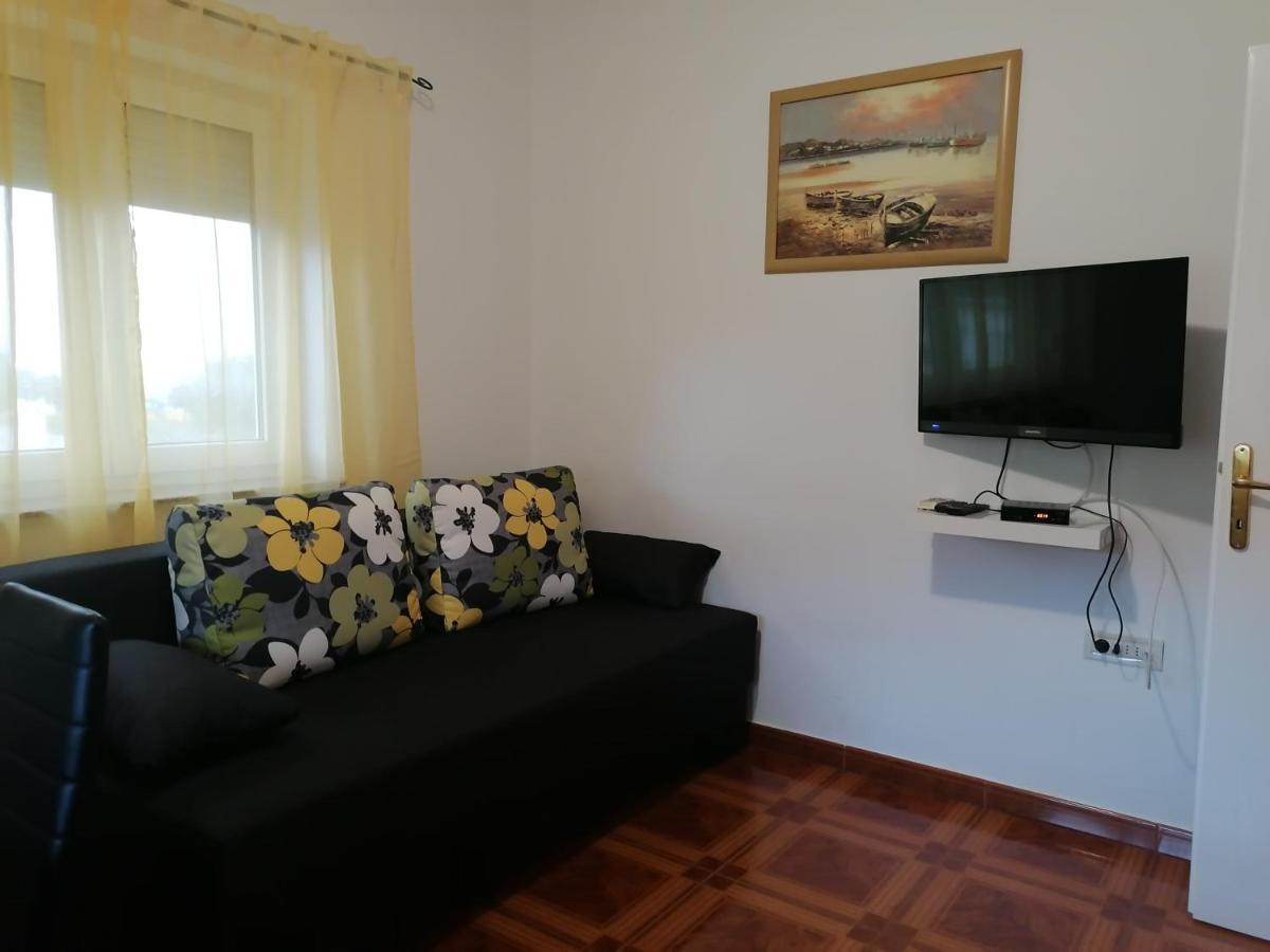 Apartmani Ivana Senj เซนญ์ ภายนอก รูปภาพ