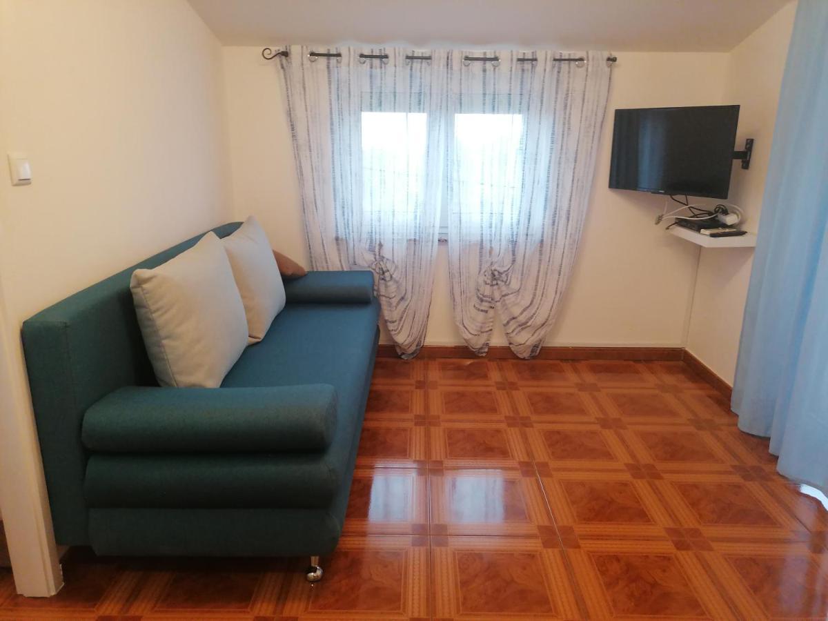 Apartmani Ivana Senj เซนญ์ ภายนอก รูปภาพ